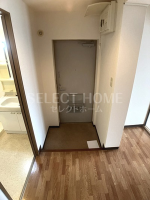 【玄関】 | マーサヴィラ | 収納もある玄関です