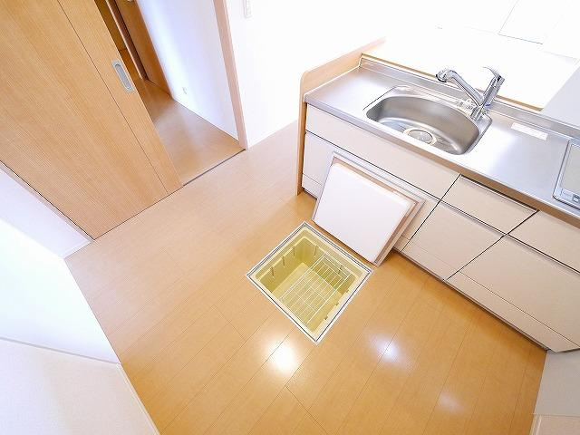 ラナプレスの収納|床下収納は便利です