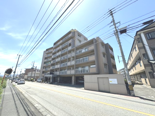 エバーライフ箱崎第六の外観|仲介手数料無料のリフォーム済みマンション！