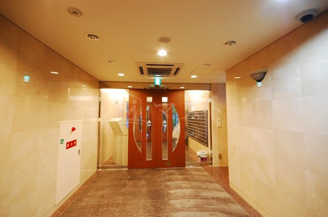 パウゼ大手前のエントランス