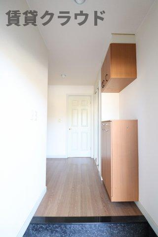 スプリングチェリーⅡの玄関