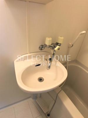 【洗面所】 | グランデュール１６ | スペースが確保できる洗面所です
同型タイプ