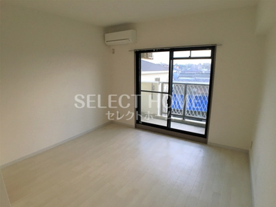 【寝室】 | グランデュール１６ | 落ち着いた色調の寝室です
同型タイプ