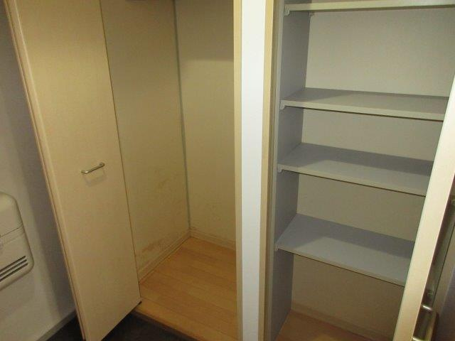 サンルーフパークマンションの収納|玄関横収納