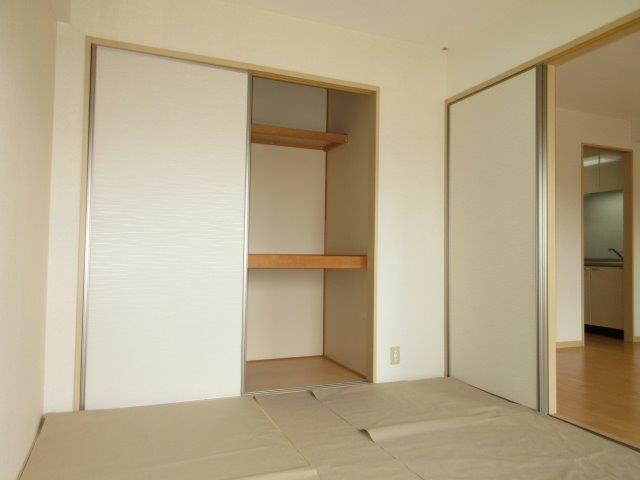 サンルーフパークマンションの収納|和室