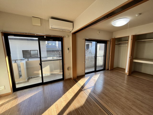 【居間・リビング】 | エテルナ鴨島 | ゆったりとした居間です