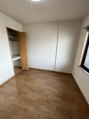 【洋室】 | エテルナ鴨島 | 北側部屋