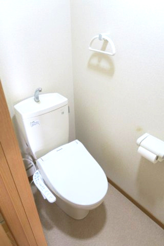 【トイレ】 | エテルナ鴨島 | 清潔感のあるトイレです