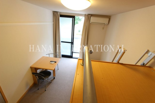 レオパレスβの居間・リビング