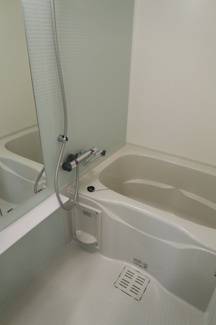 【浴室】 | ティモーネ　プレミアム押上 | 浴室乾燥機付き。
押上の賃貸物件。
「ティモーネプレミアム押上」のことなら(株)メイワ・エステートへ