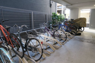 【その他共用部分】 | ティモーネ　プレミアム押上 | 駐輪場

押上の賃貸物件。
「ティモーネプレミアム押上」のことなら(株)メイワ・エステートへ