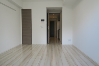 【洋室】 | ティモーネ　プレミアム押上 | ピクチャーレールに絵が飾れます。
押上の賃貸物件。
「ティモーネプレミアム押上」のことなら(株)メイワ・エステートへ