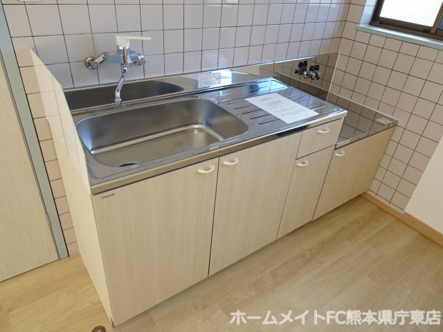 熊本市中央区萩原町のアパートのキッチン