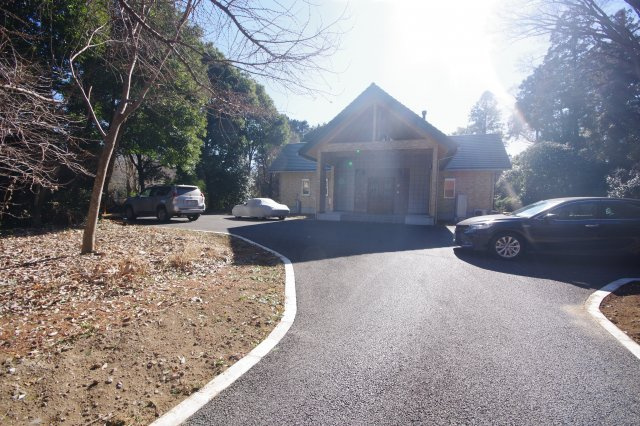 宇都宮市幕田町　戸建のエントランス|敷地内は道が綺麗に整備されています