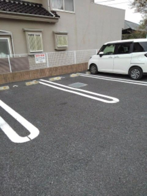 サンテシャルムの駐車場