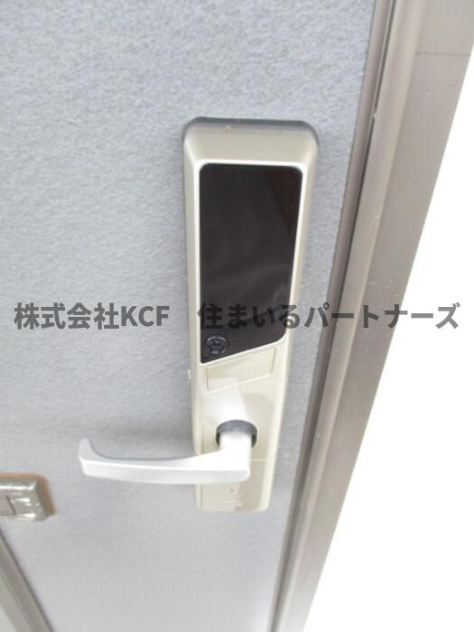 マーサ・ジュネスのセキュリティ