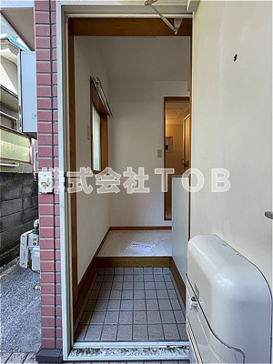 【玄関】 | ヴィラローズ