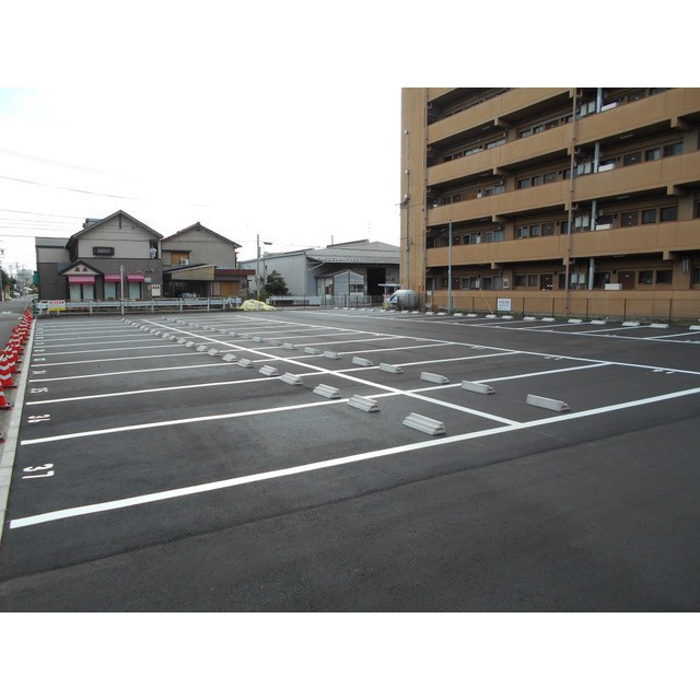 岐阜市清の駐車場の外観