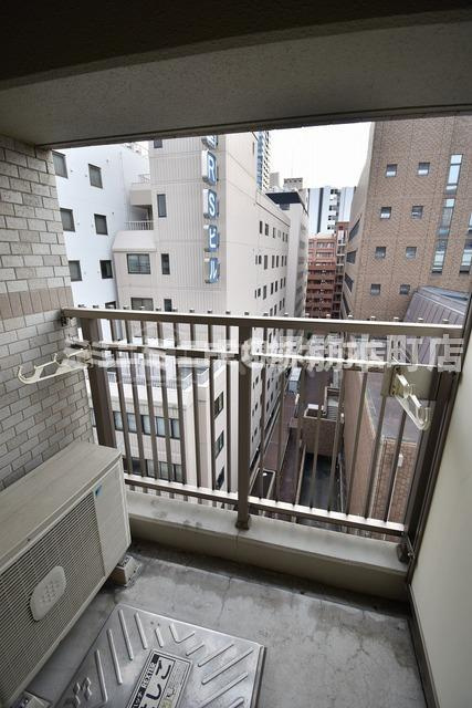 大阪市中央区久太郎町１丁目の賃貸マンションのバルコニー