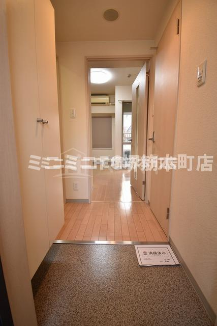 大阪市中央区久太郎町１丁目の賃貸マンションの玄関