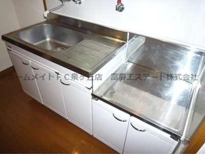 【キッチン】 | グランソレイユK&J壱番館 | 使いやすいキッチンです