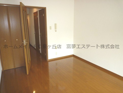 【洋室】 | グランソレイユK&J壱番館 | きれいな洋室です