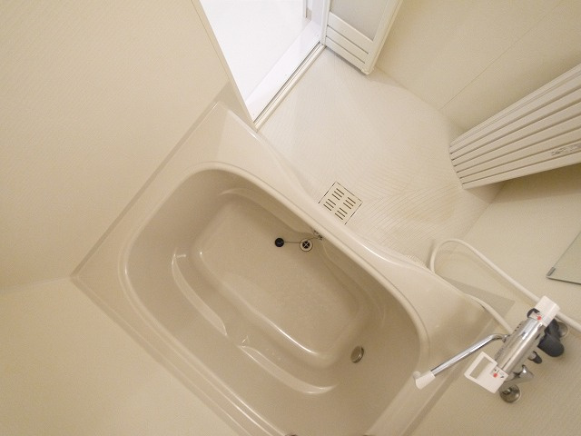 T・Kビル西大寺　NORTHの浴室|お風呂で日々の疲れを落としましょう