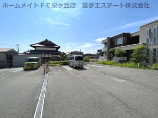 【駐車場】
