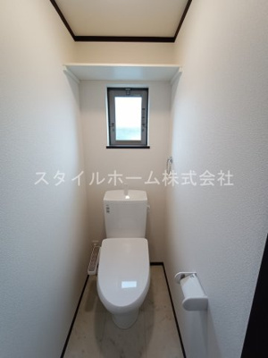 【トイレ】 | セントラル前芝 | 別部屋写真です。