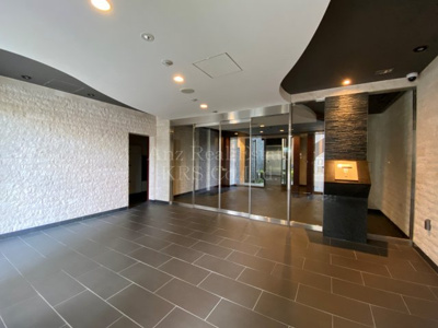 【セキュリティ】 | レジュールアッシュ九条 | エントランスにあるオートロック！入居者様の安全を守ります♪