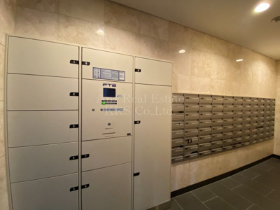 【その他共用部分】 | レジュールアッシュ九条 | 大切な荷物の受け取りに便利な宅配ボックス設置！