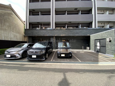 【駐車場】 | レジュールアッシュ九条 | 敷地内に駐車場あり！空き情報は都度お問い合わせください！
