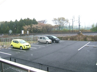 【駐車場】