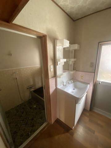 和歌山市内原・中古戸建・54432の洗面所