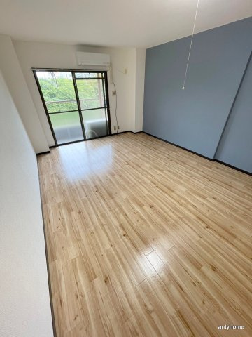 キャロル江坂　仲介手数料無料の寝室