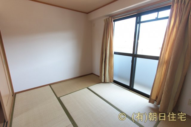 石川コーポの和室