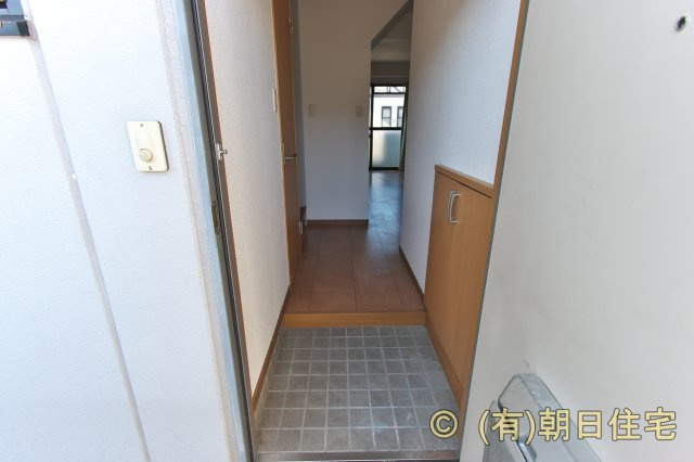 石川コーポの玄関