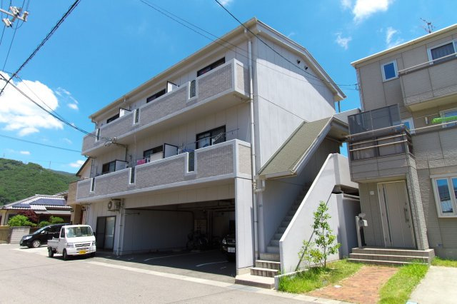 石川コーポの外観