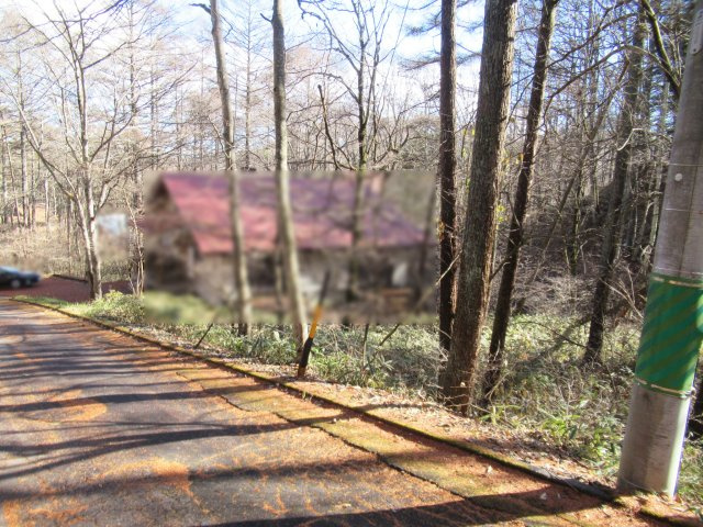 八風の郷③の前面道路含む現地写真|北西より