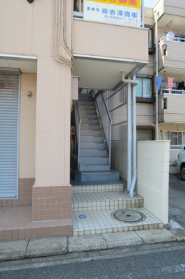 こちらから入ります。