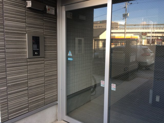 【エントランス】 | アトラクト野芥