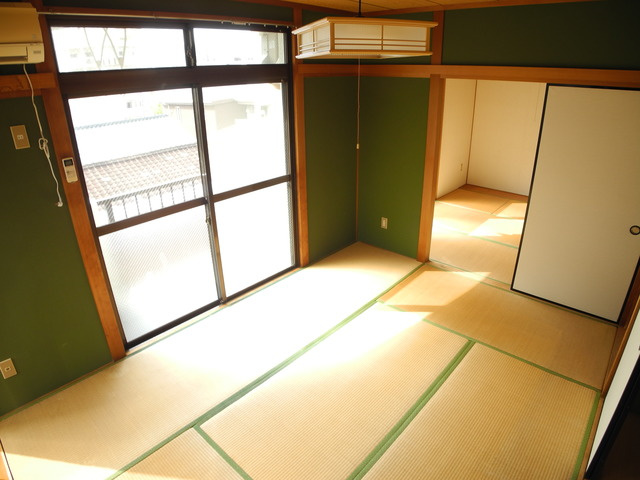 石田ビルの和室