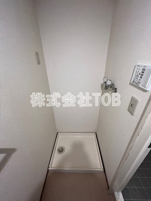 【その他】 | アミ浜田山 | 洗濯機置き場※同間取り反転タイプ写真です