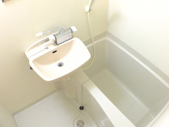 レオパレスＴＦ　ｏｎｅの浴室