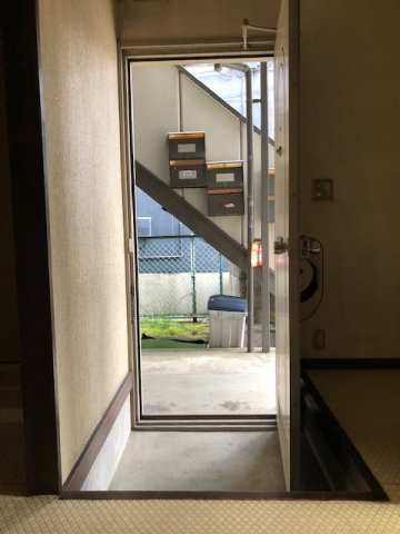 サンコ－ハイツの玄関