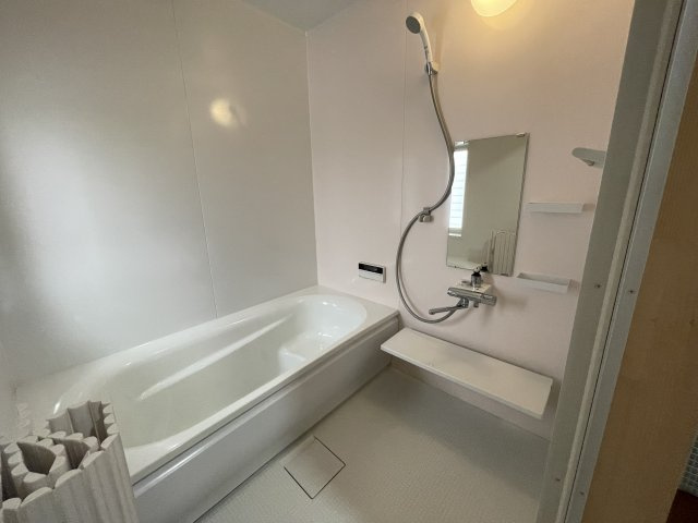 みちガエル家・坂下の浴室