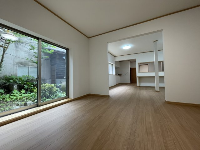 みちガエル家・坂下の居間・リビング