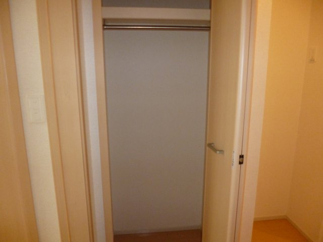 ジョビアル　コートの収納|クローゼット