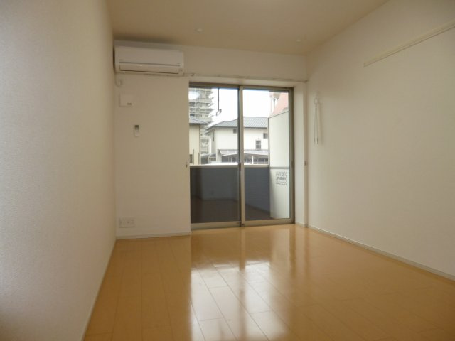 ジョビアル　コートの居間・リビング