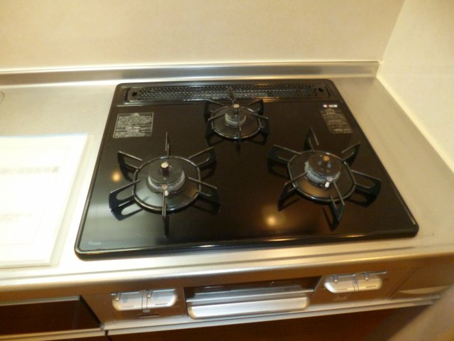 ジョビアル　コートのキッチン|３口ガスコンロ